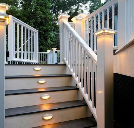 TimberTech Premier Railing White - with LED post lights