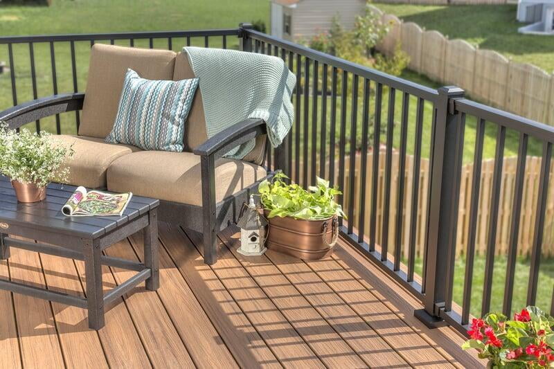 TREX signature aluminum railing