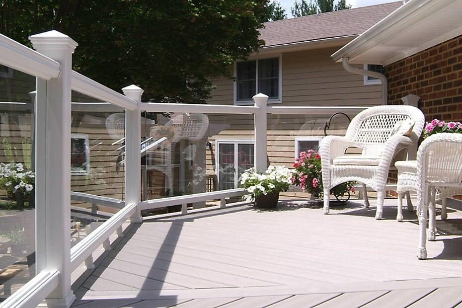 TREX Transcend Glass Railing