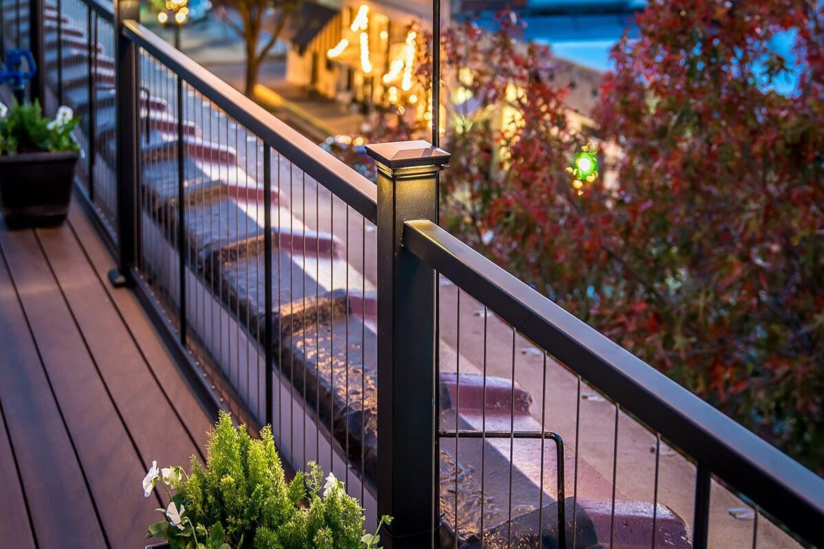 Fortress Traditional Aluminum Railing Al13Home with over-the-post application