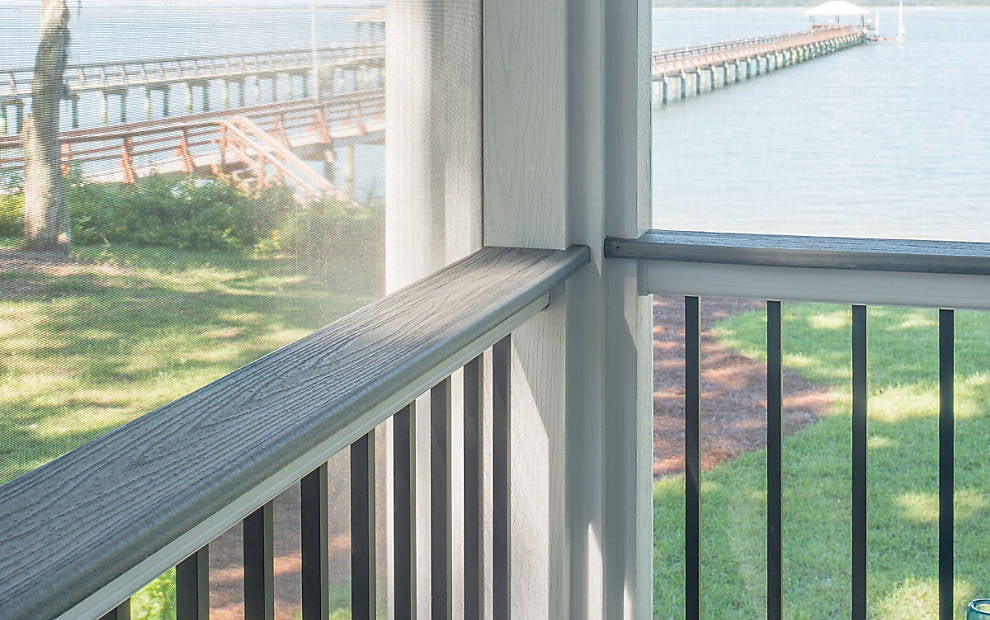 TREX Transcend Railing Crown Top Rail